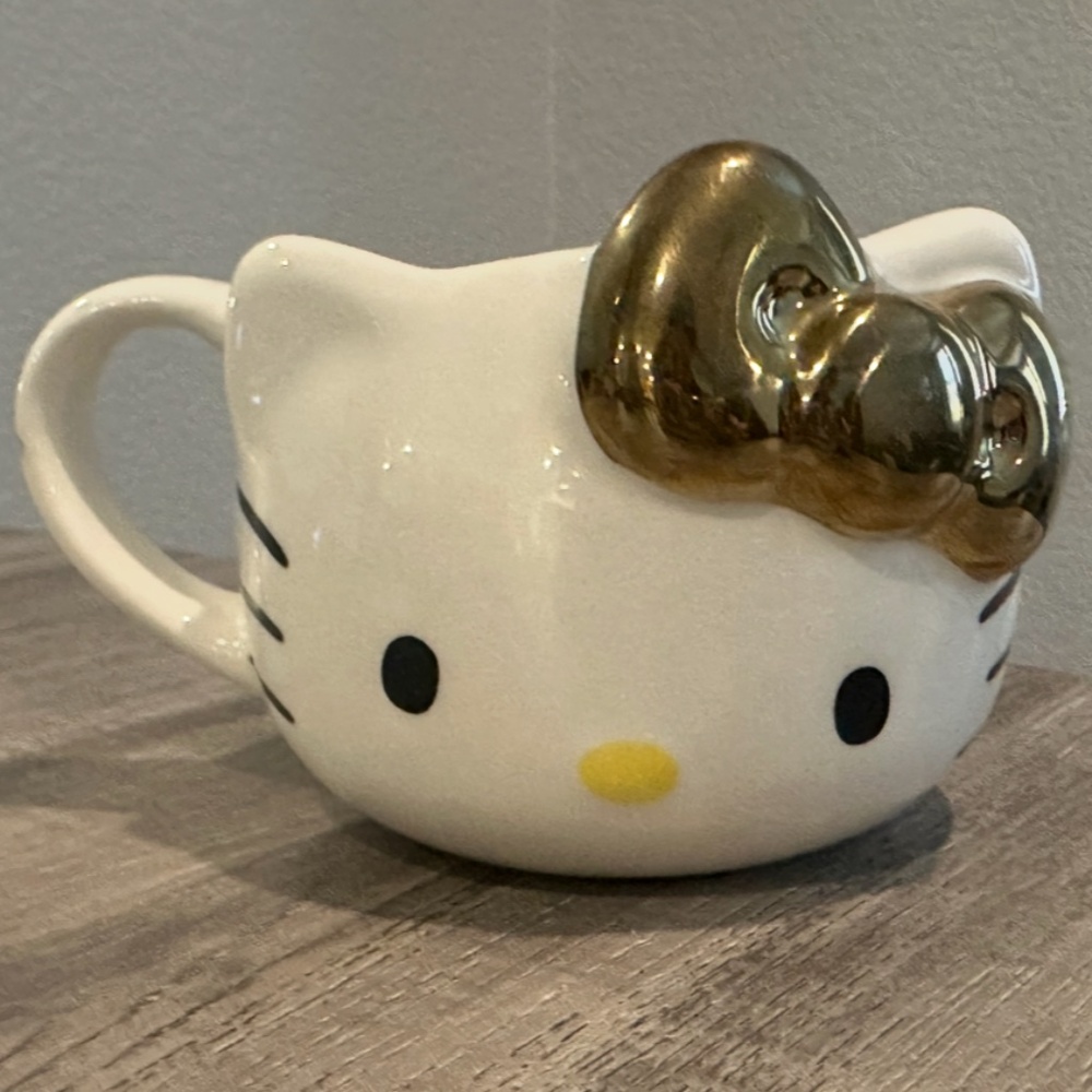 Hello Kitty Ceramic 3D Mug